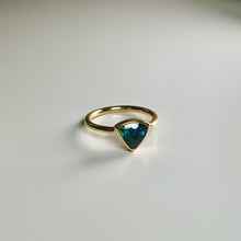 Load image into Gallery viewer, Indra Sapphire Ring
